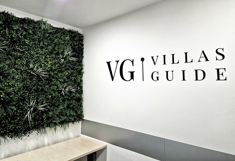 villasguide office