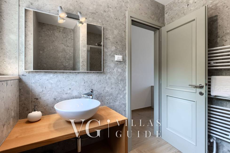 Villa Arman Bathroom