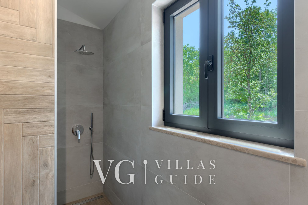 Villa Arman Bathroom