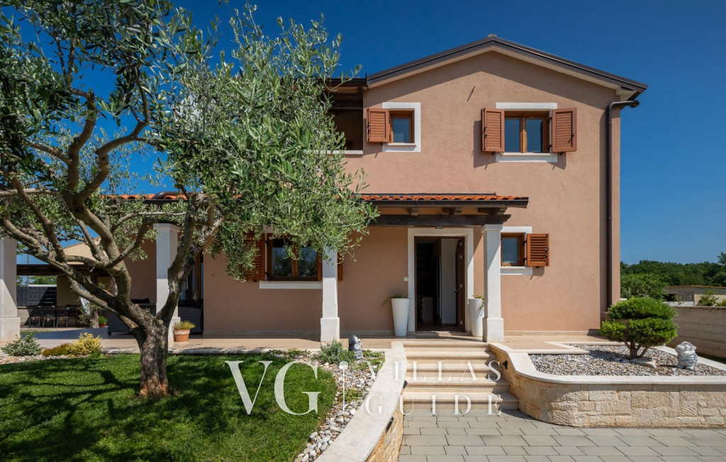 Villa Gita Garden and property exterior