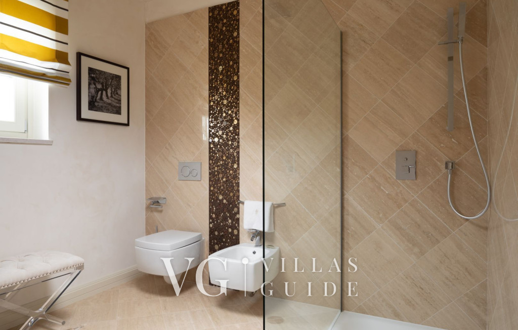 Villa Claretta Bathroom