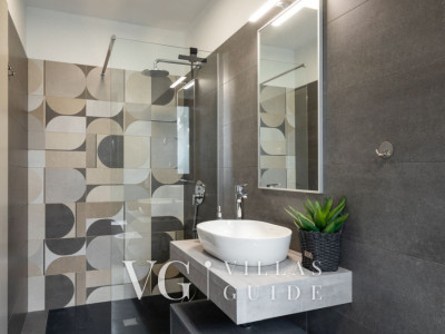 Villa Eva - Tar Bathroom