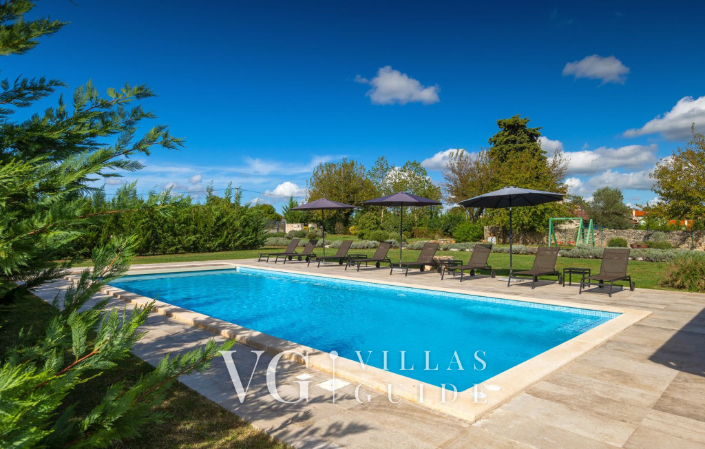 Stancija Čabrunići Bazen