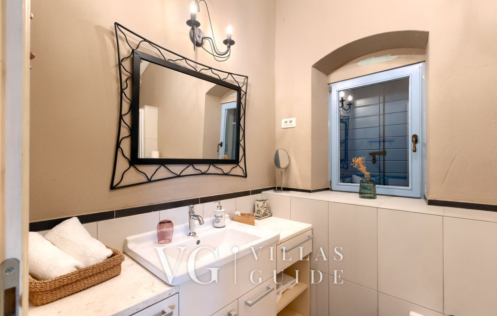 Stancija Čabrunići Kupaonica