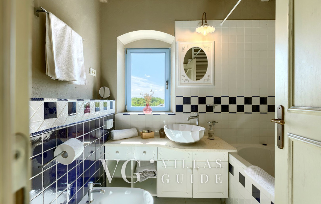 Stancija Čabrunići Kupaonica