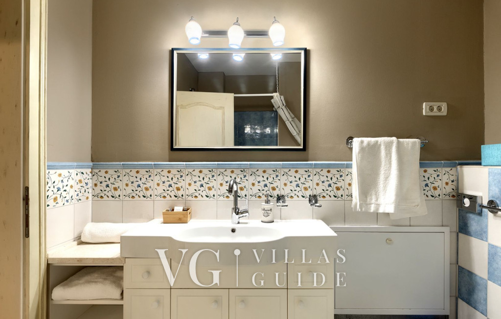 Stancija Čabrunići Kupaonica