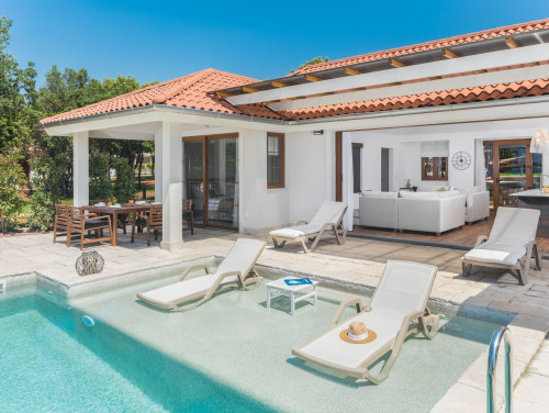 Villa Porto Bus Beachfront