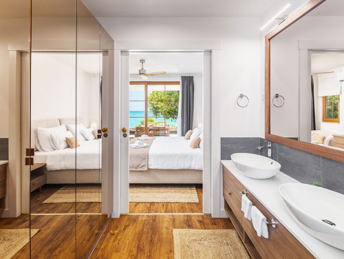 Villa Porto Bus Beachfront