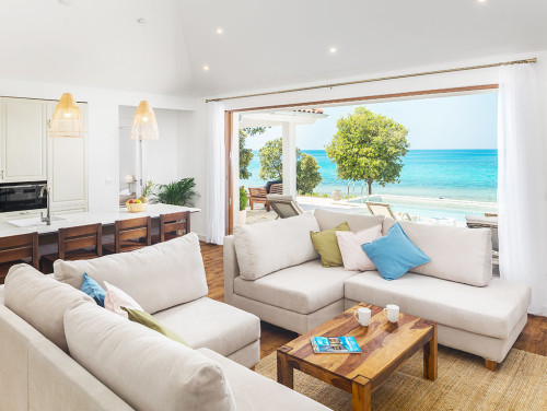 Villa Porto Bus Beachfront