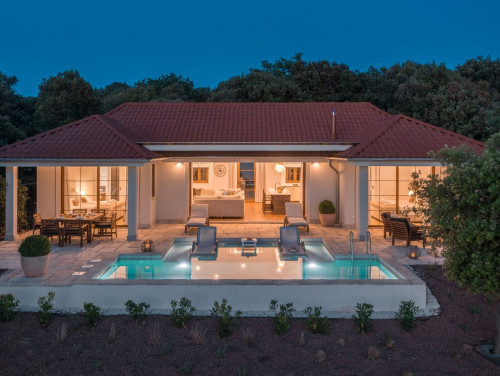 Villa Porto Bus Beachfront