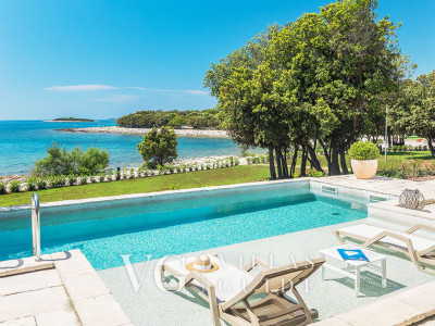 Villa Porto Bus Beachfront