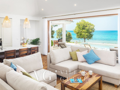 Villa Porto Bus Beachfront