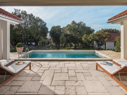 Villa Porto Bus Beachside