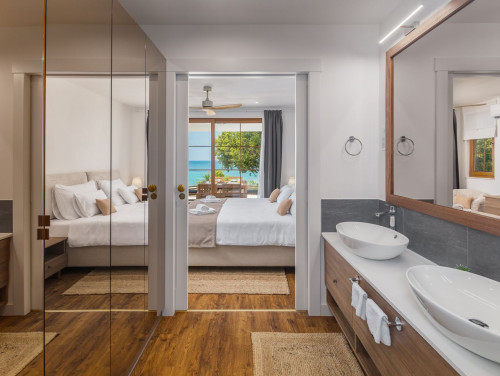 Villa Porto Bus Beachside