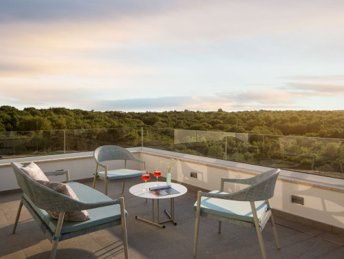 Villa Noble with outdoor pool and game room