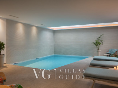 Villa Noble with outdoor and indoor pool Pool