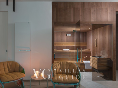 Villa Noble with outdoor and indoor pool Pool