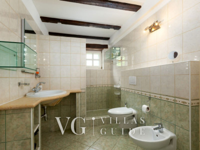 Villa Karim Bathroom