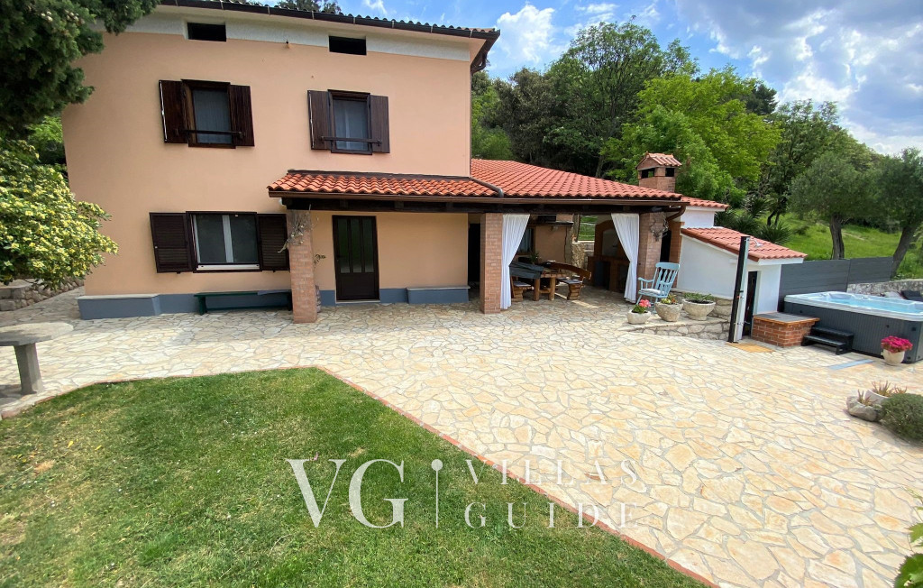 Holiday Home Vintage Garden and property exterior