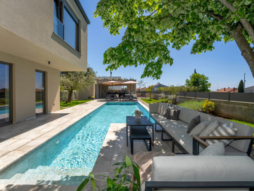 Luxury Villa Lipa Tree