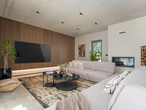 Luxury Villa Lipa Tree