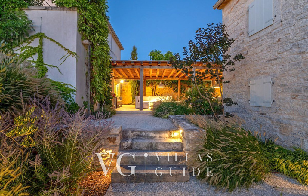 Villa Charlotta Garden and property exterior