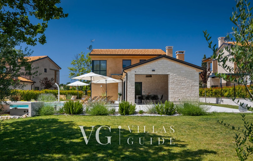 Villa Pedena Dvorište i vanjski dio objekta