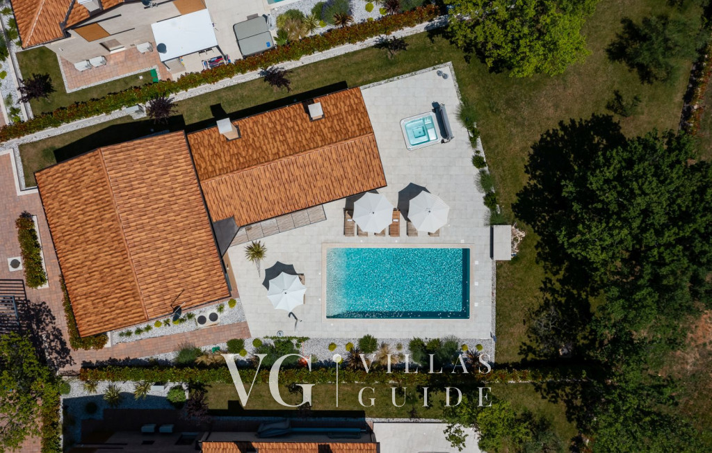 Villa Pedena Dvorište i vanjski dio objekta