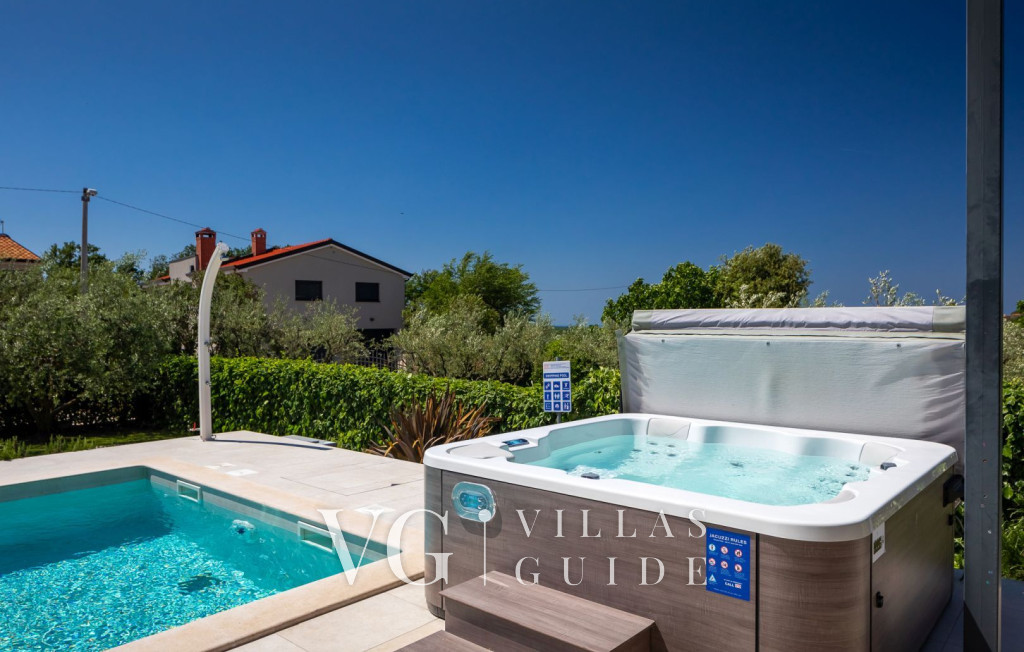 Villa Albona Piscina