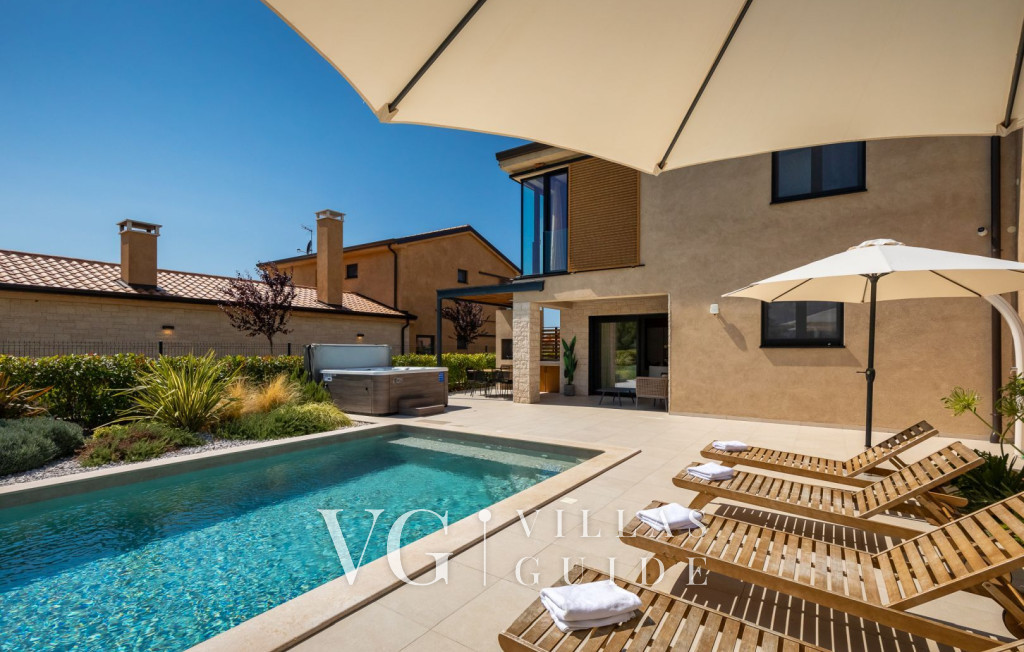 Villa San Vincenti Piscina