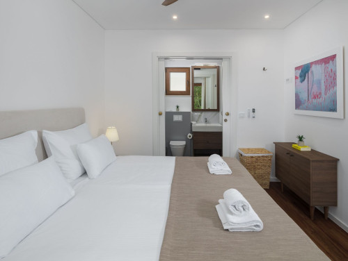 Luxury Bay Villa Porto Bus