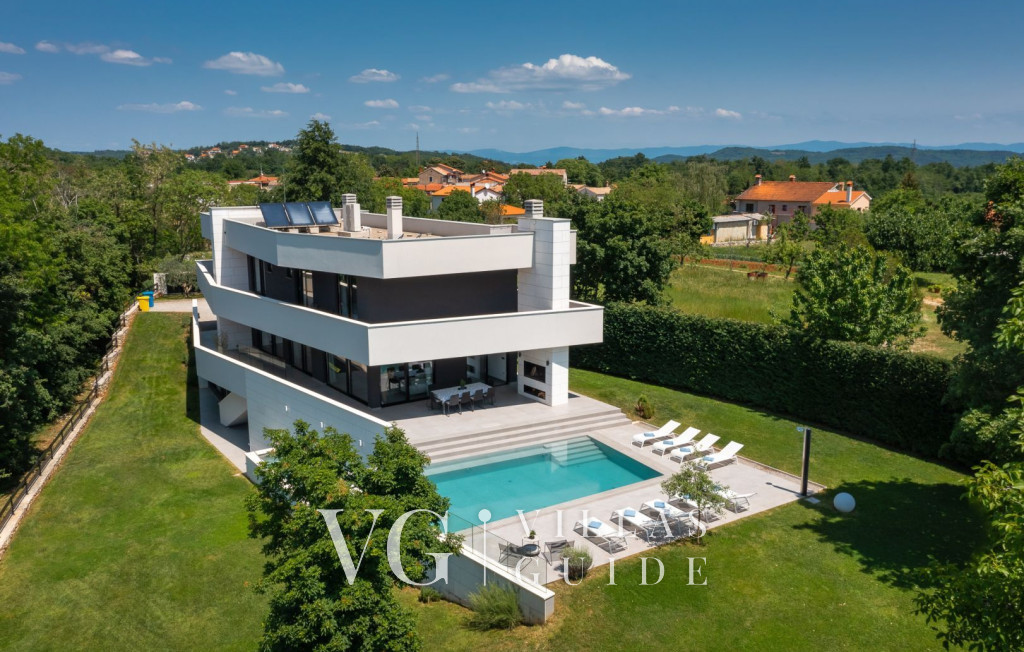 Villa 55 Garden and property exterior