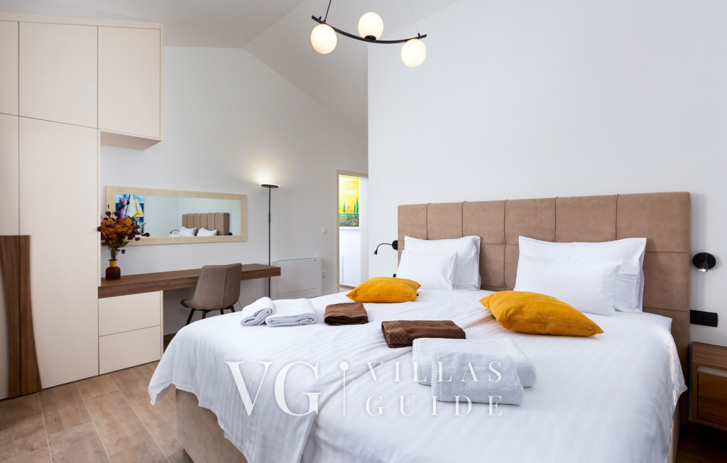 Villa Faloniga Bedroom