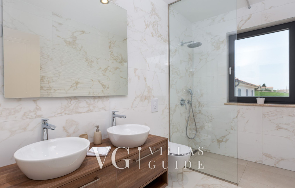 Villa Faloniga Bedroom