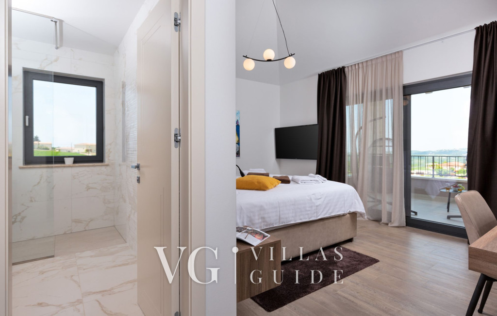 Villa Faloniga Bedroom