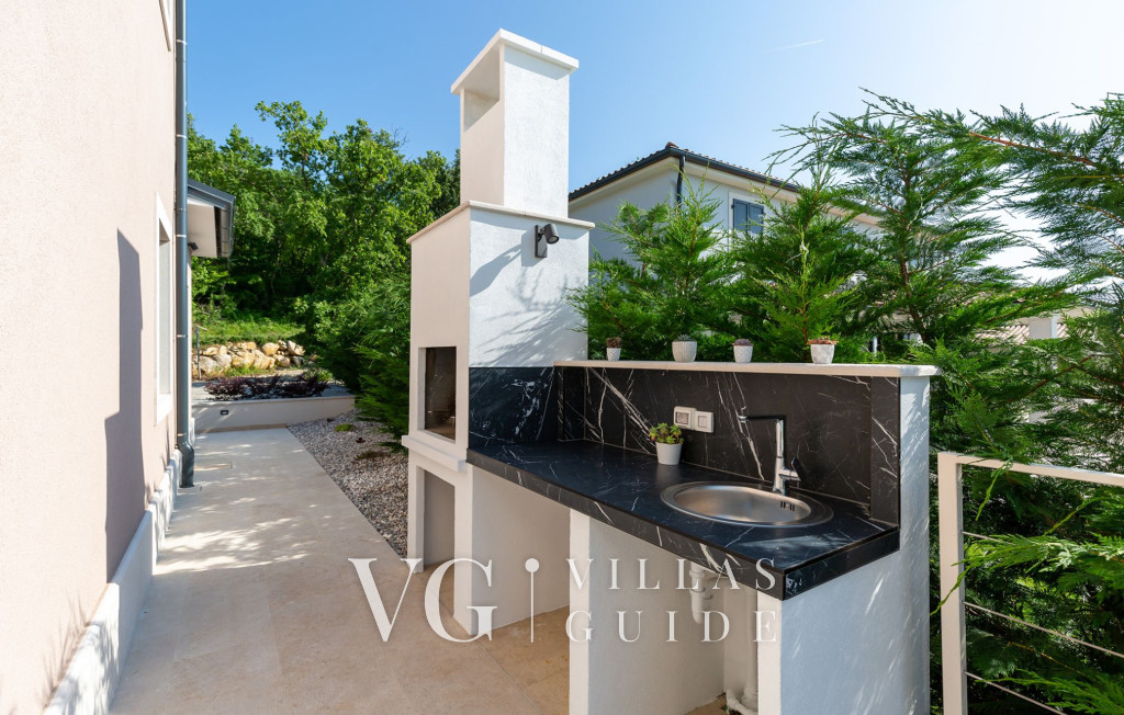 Villa Faloniga Additional content