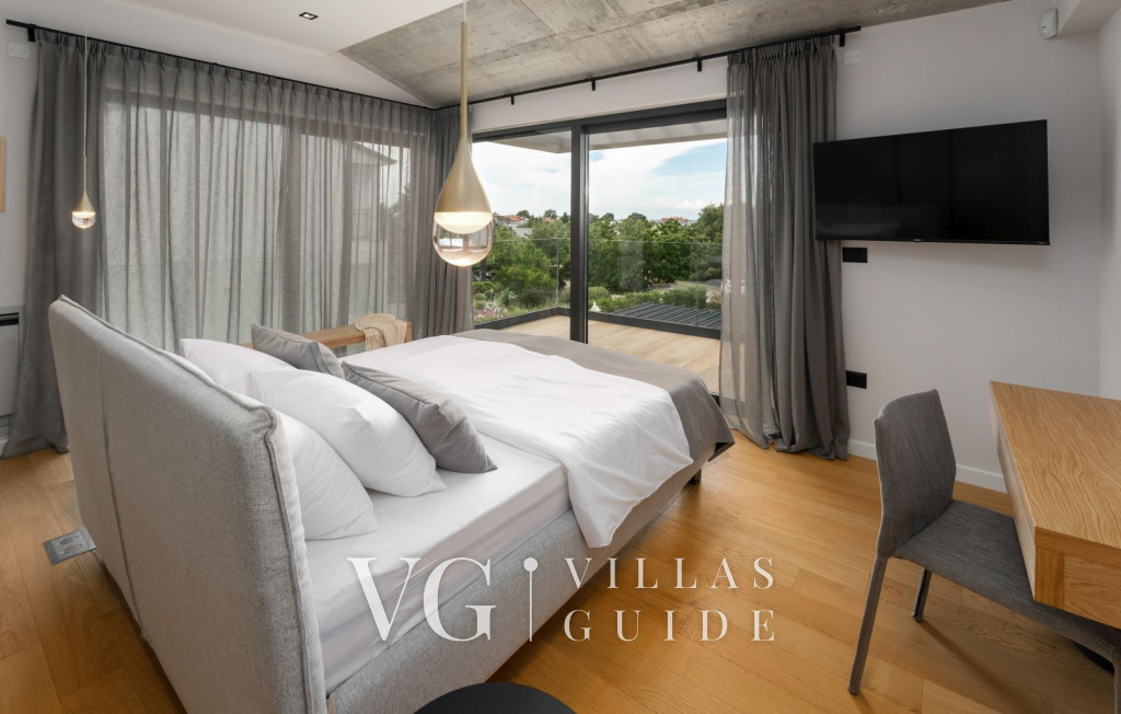 Villa Sunset View Bedroom