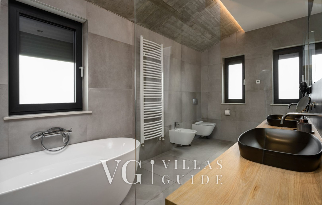 Villa Sunset View Bedroom