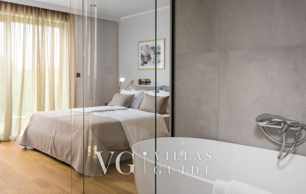 Villa Sunset View Bedroom