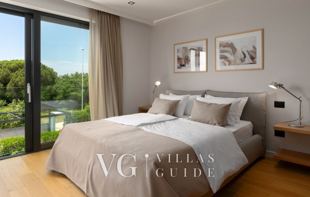 Villa Sunset View Bedroom