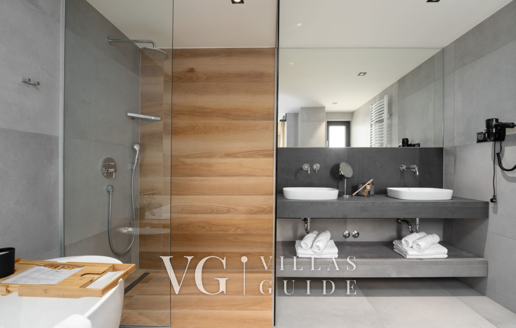 Villa Sunset View Bathroom