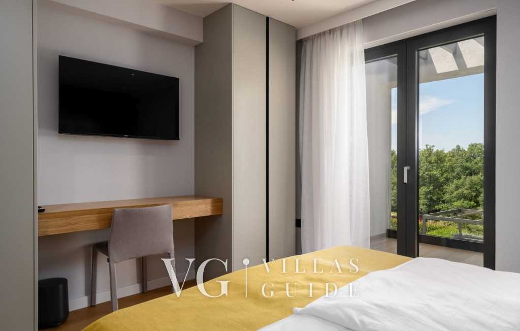 Villa Sunset View Bedroom