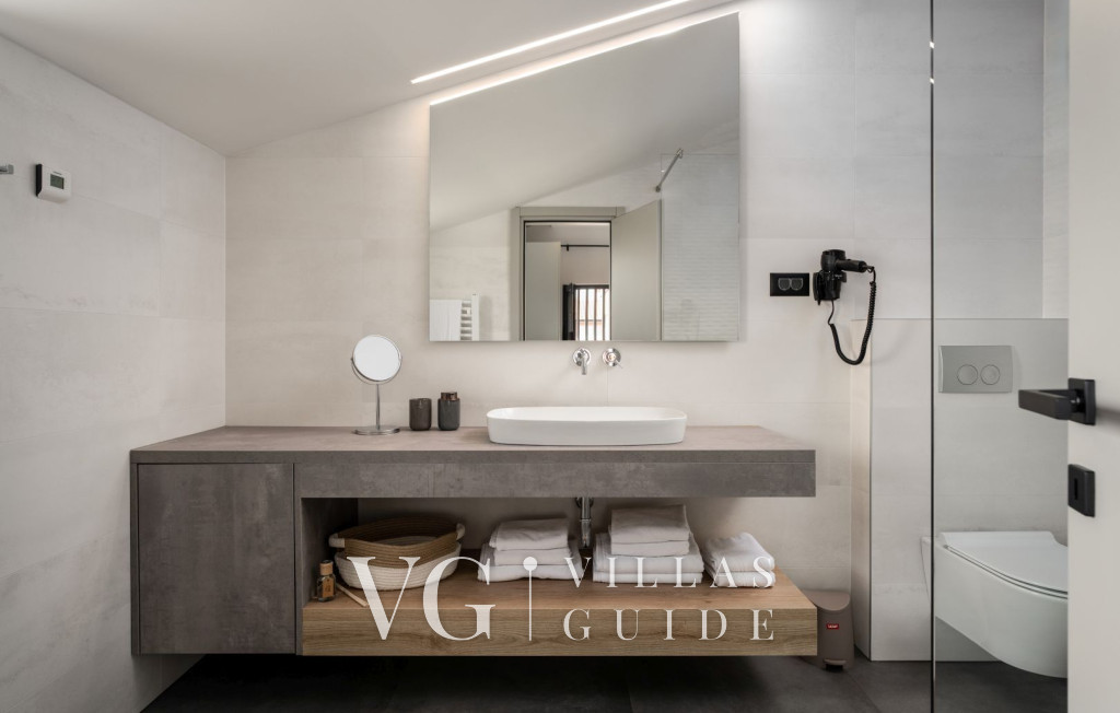 Villa Sunset View Bathroom