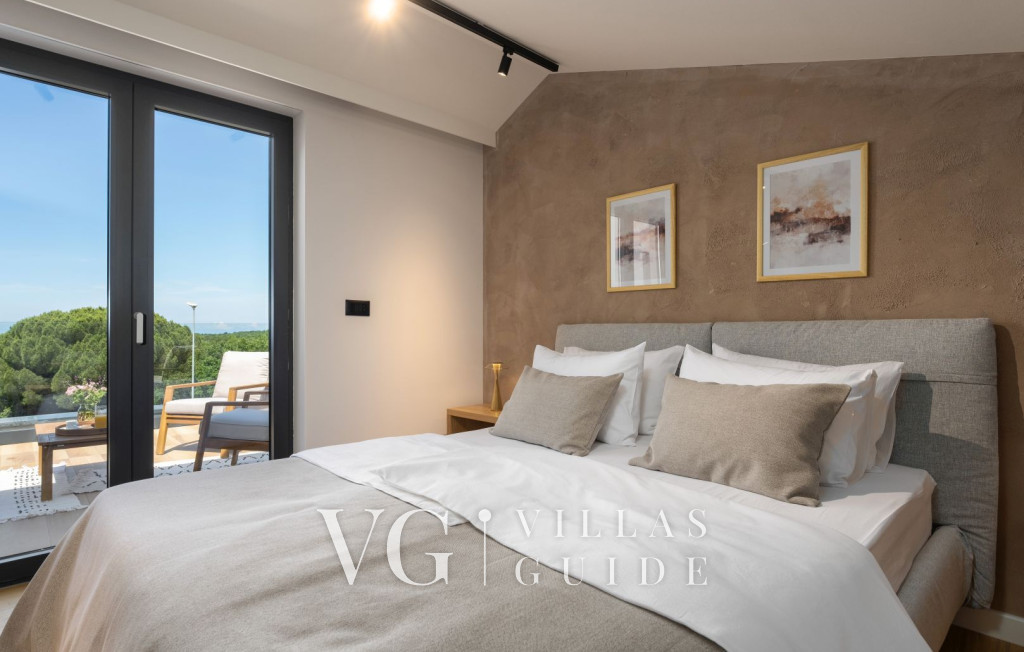 Villa Sunset View Bedroom