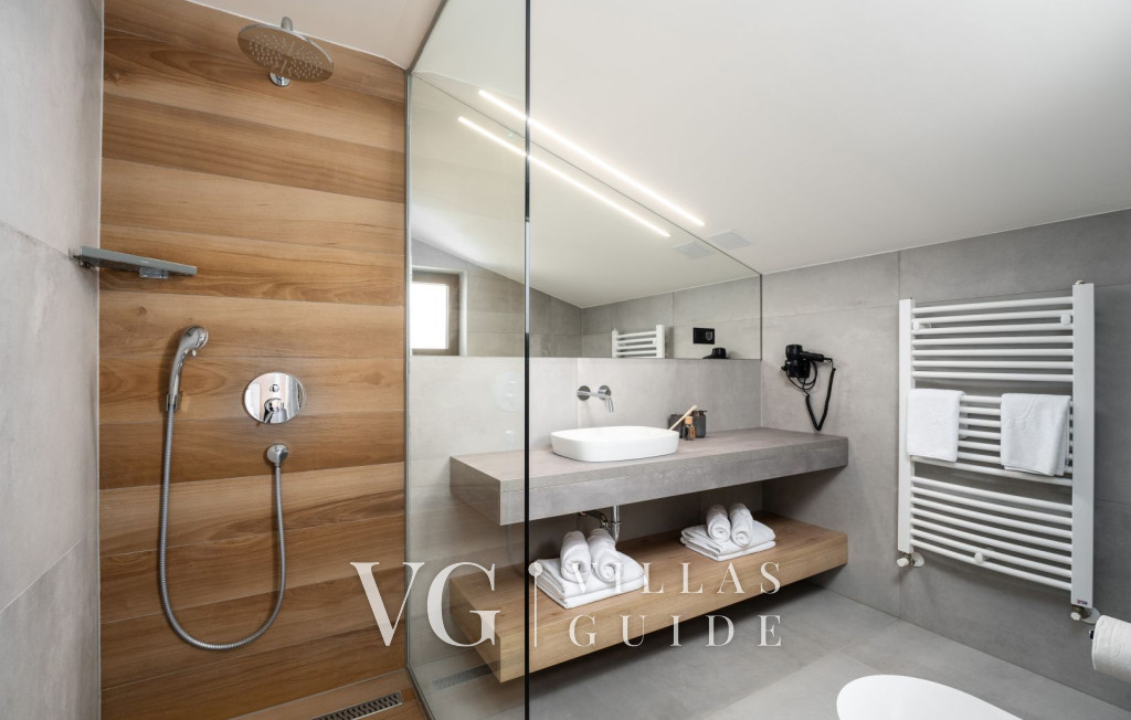 Villa Sunset View Bathroom