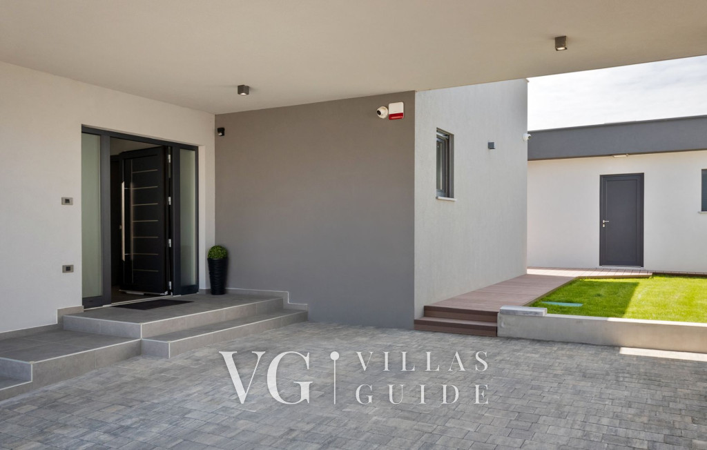 Villa Nea Dvorište i vanjski dio objekta