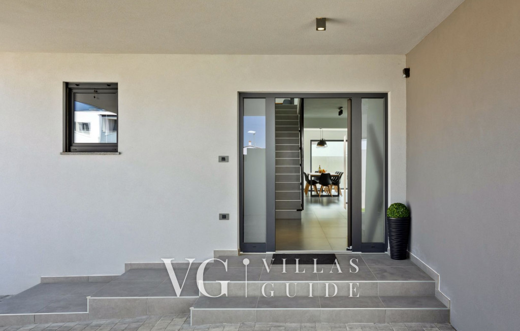 Villa Nea Dvorište i vanjski dio objekta