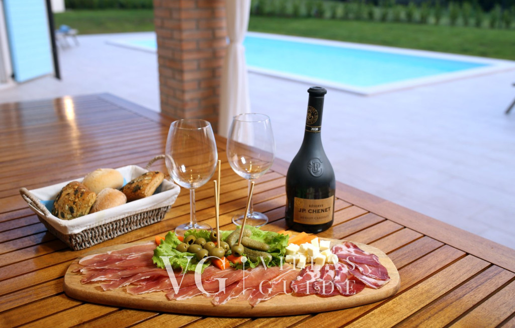 Villa La Graziosa Additional content