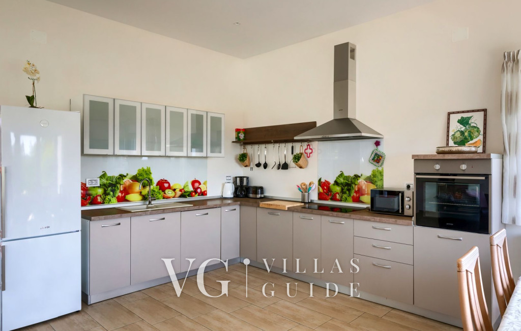 Villa Eva - Kaštel Kuhinja