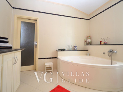 Villa Šverko Badezimmer